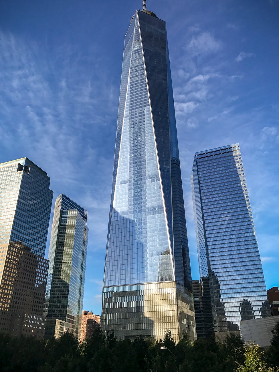 One World Trade Center ve tvaru prismatoidu (USA, New York City)